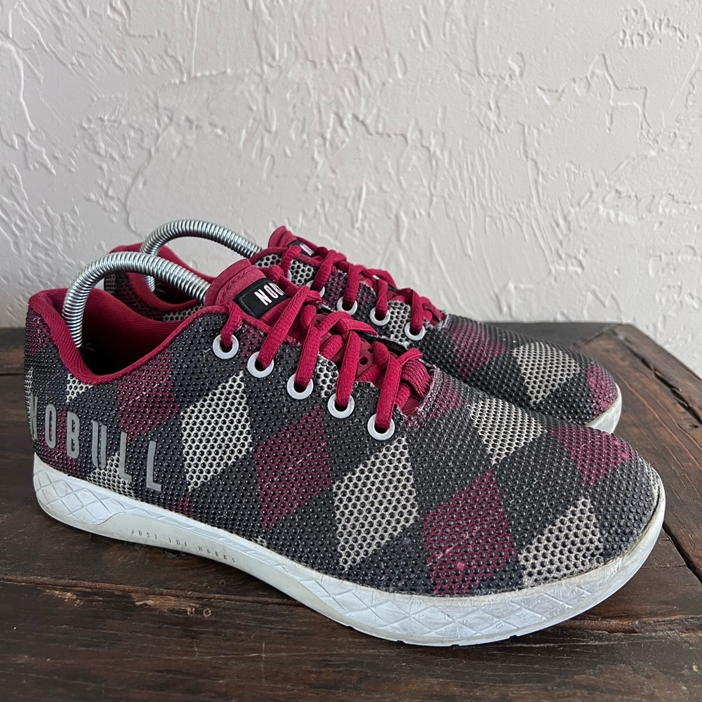 NOBULL Argyle Sneakers Women’s Sz 10.5, Men’s Sz 9